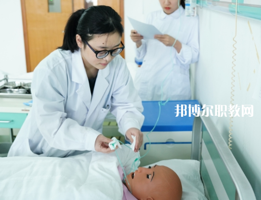 常州衛(wèi)生高等職業(yè)技術(shù)學校2022年報名條件、招生要求、招生對象