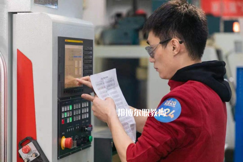 江蘇昆山第一中等專業(yè)學校2022年報名條件、招生要求、招生對象