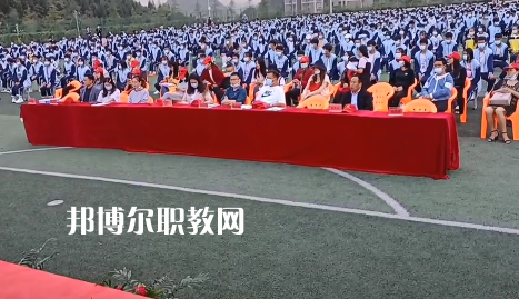 六盤水鐘山區(qū)職業(yè)技術(shù)學(xué)校2022年報名條件、招生要求、招生對象