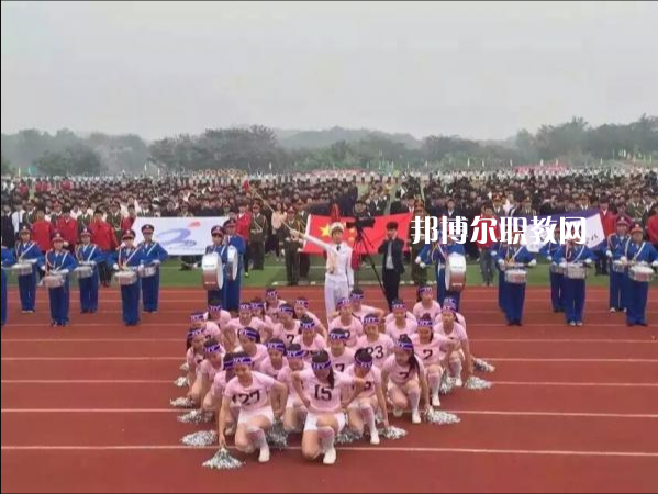 長安汽車(集團(tuán))有限責(zé)任公司技工學(xué)校2022年學(xué)費(fèi)、收費(fèi)多少