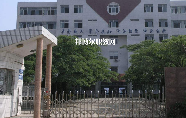 凱里市技工學(xué)校2022年報(bào)名條件、招生要求、招生對(duì)象