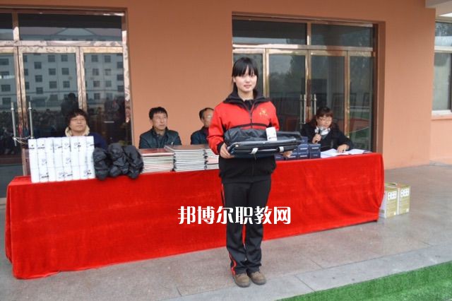 秦皇島奇石藝術(shù)學(xué)校2022年報(bào)名條件、招生要求、招生對(duì)象