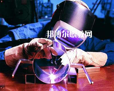 秦皇島燕成中等專業(yè)學(xué)校2022年報(bào)名條件、招生要求、招生對象