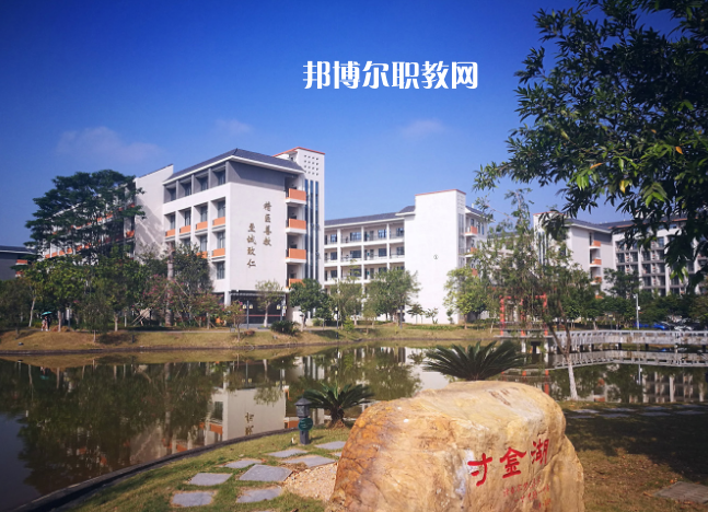 惠州衛(wèi)生學(xué)校2022年報名條件、招生要求、招生對象