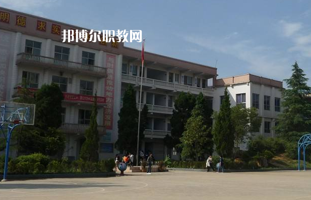 畢節(jié)七星關(guān)中等職業(yè)學(xué)校2022年學(xué)費(fèi)、收費(fèi)多少