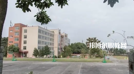 瀘州交通技工學(xué)校2022年報(bào)名條件、招生要求、招生對(duì)象