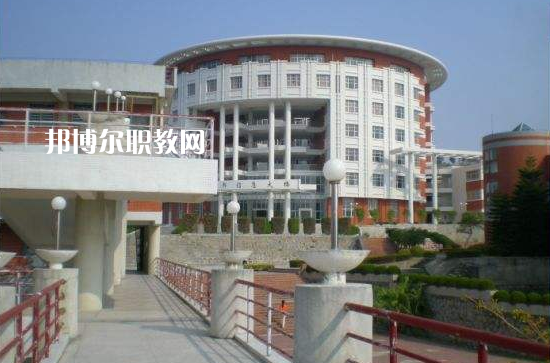 汕頭經(jīng)貿(mào)職業(yè)技術學校2022年招生辦聯(lián)系電話