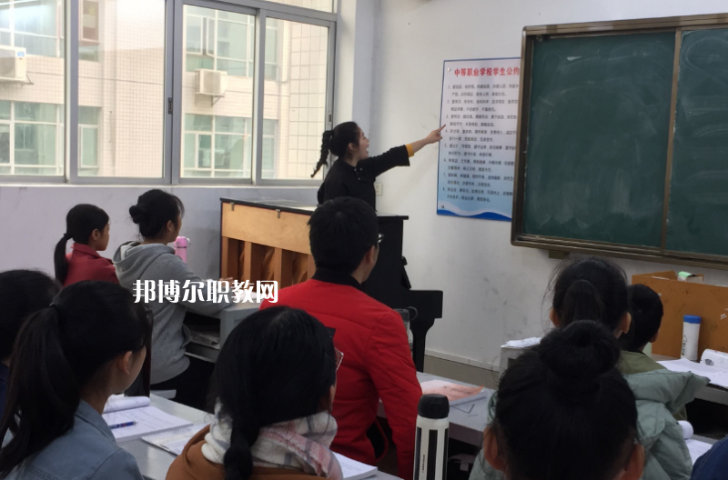 汕頭文化藝術(shù)學(xué)校2022年報名條件、招生要求、招生對象