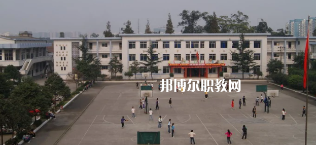 成都市育華職業(yè)學校怎么樣、好不好