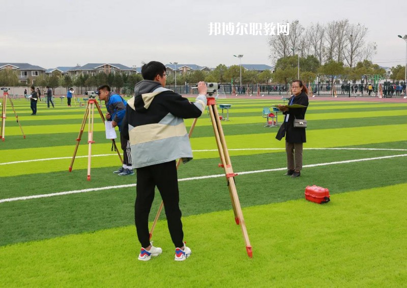鹽城市經(jīng)貿(mào)高級(jí)職業(yè)學(xué)校2022年報(bào)名條件、招生要求、招生對(duì)象