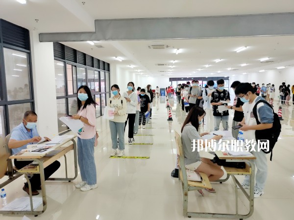 六安市職業(yè)學(xué)校(中專部)怎么樣、好不好