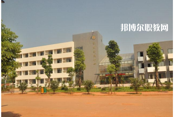 會東縣職業(yè)技術(shù)學(xué)校2022年報名條件、招生要求、招生對象