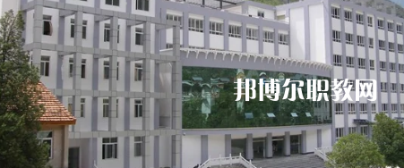 四川省甘孜衛(wèi)生學(xué)校2022年報(bào)名條件、招生要求、招生對(duì)象