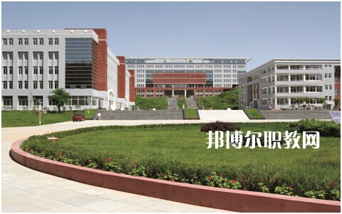 鳳慶縣職業(yè)高級中學(xué)2022年報名條件、招生要求、招生對象