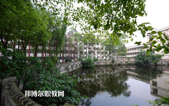 四川瀘縣建筑職業(yè)中專學(xué)校2022年學(xué)費(fèi)、收費(fèi)多少