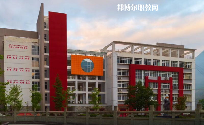 甘孜州職業(yè)技術(shù)學(xué)校2022年報(bào)名條件、招生要求、招生對象