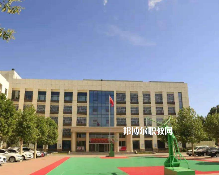 保山市隆陽區(qū)職業(yè)技術(shù)學(xué)校2022年招生簡(jiǎn)章