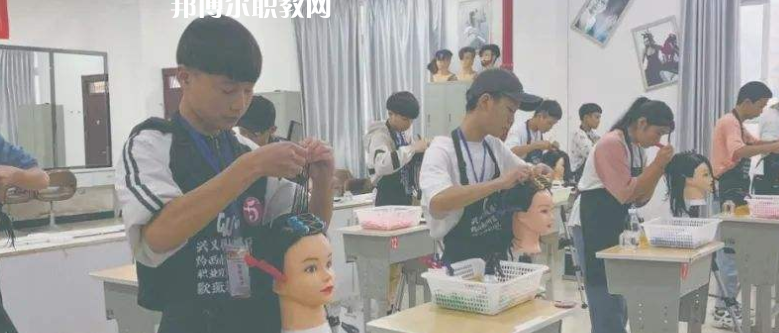 都勻工商管理學(xué)校2022年報名條件、招生要求、招生對象