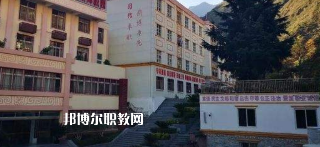 威州民族師范學(xué)校2022年報(bào)名條件、招生要求、招生對象