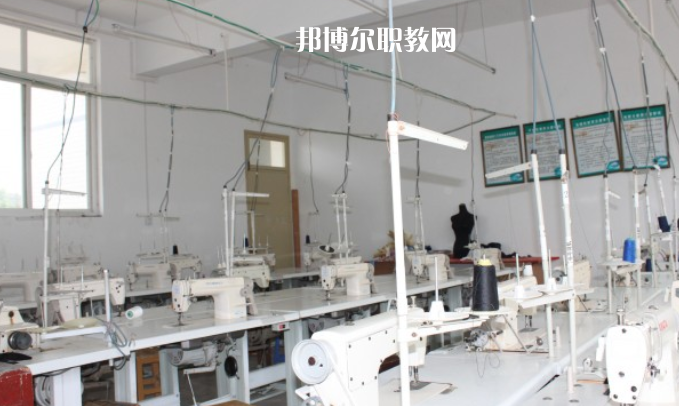 貞豐縣職業(yè)技術(shù)學(xué)校2022年報(bào)名條件、招生要求、招生對(duì)象
