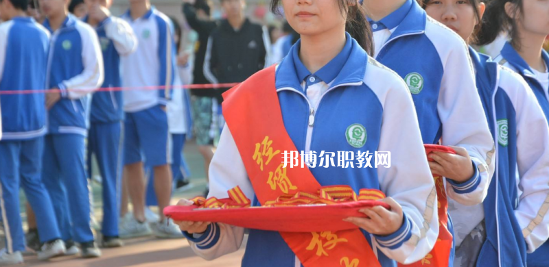 東莞經(jīng)濟(jì)貿(mào)易學(xué)校2022年報(bào)名條件、招生要求、招生對(duì)象