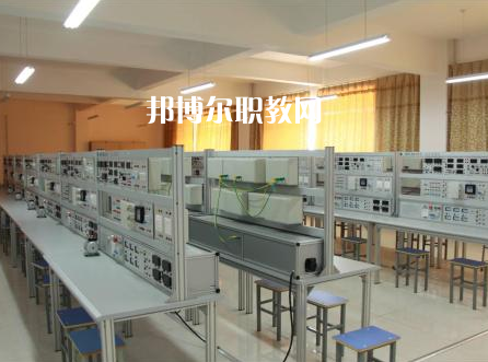 保定工程技術(shù)學(xué)校2022年報(bào)名條件、招生要求、招生對(duì)象