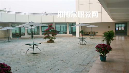 鎮(zhèn)江高等職業(yè)技術(shù)學(xué)校2022年報名條件、招生要求、招生對象