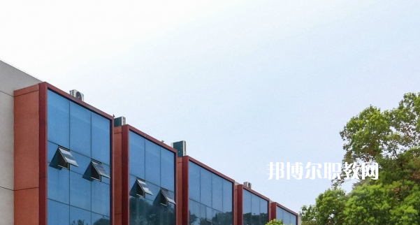 黔西南州英才職業(yè)技術(shù)學(xué)校2022年報(bào)名條件、招生要求、招生對(duì)象