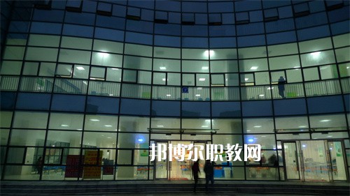 鎮(zhèn)江技師學(xué)院2022年學(xué)費、收費多少