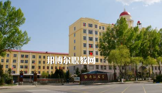 四川省簡(jiǎn)陽平泉高級(jí)職業(yè)中學(xué)2022年招生辦聯(lián)系電話