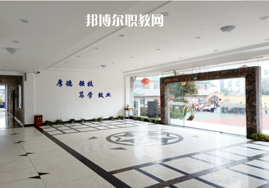 重慶機(jī)電技工學(xué)校2022年報(bào)名條件、招生要求、招生對(duì)象