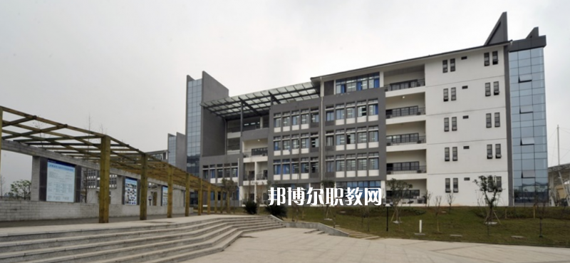 文山文武職業(yè)學校2022年學費、收費多少