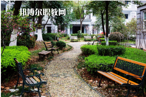 南京財經(jīng)高等職業(yè)技術(shù)學(xué)校2022年報名條件、招生要求、招生對象