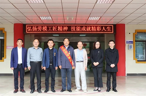 阜陽(yáng)鄉(xiāng)鎮(zhèn)企業(yè)中專(zhuān)學(xué)校2022年招生辦聯(lián)系電話(huà)