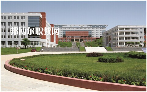 石屏縣職業(yè)高級中學2022年學費、收費多少