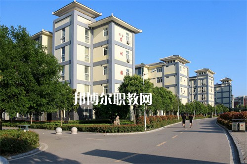 安徽亳州技師學(xué)院2022年報(bào)名條件、招生要求、招生對(duì)象