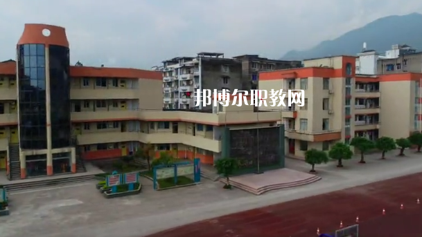 樂(lè)山沙灣職業(yè)高級(jí)中學(xué)2022年招生辦聯(lián)系電話