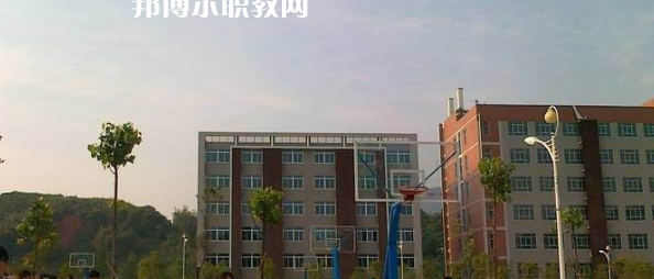 平昌縣成人中等專業(yè)學(xué)校2022年報(bào)名條件、招生要求、招生對(duì)象