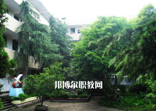 內(nèi)江求是職業(yè)技術(shù)學(xué)校2022年報(bào)名條件、招生要求、招生對(duì)象