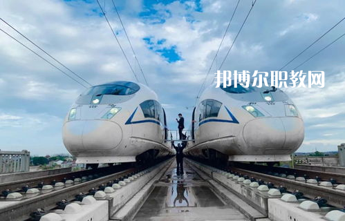 蘭州2022年軌道交通學(xué)校有哪些專(zhuān)業(yè)適合男生