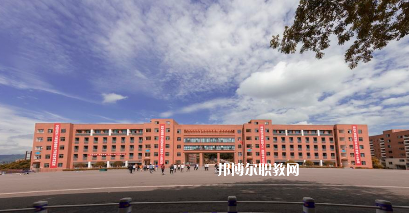 重慶綦江職業(yè)教育中心2022年學(xué)費(fèi)、收費(fèi)多少