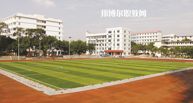 廣西工業(yè)技師學(xué)院2022年報(bào)名條件、招生要求、招生對象