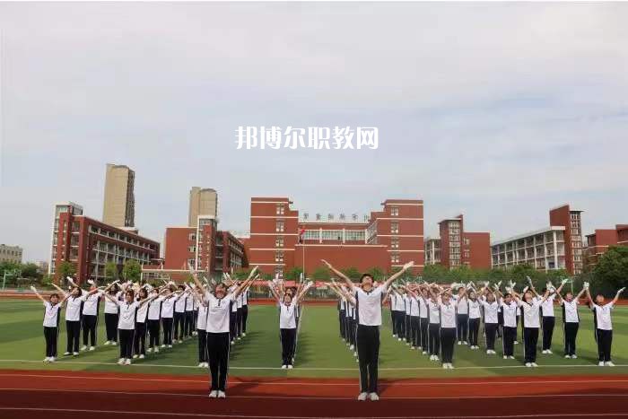 滁州市旅游商貿(mào)學(xué)校2022年報名條件、招生要求、招生對象
