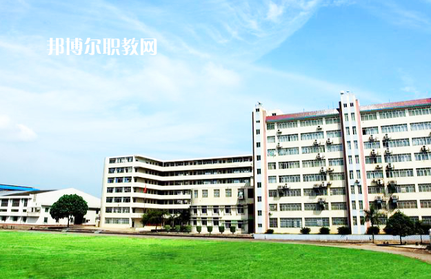 廣西交通運(yùn)輸學(xué)校2022年報(bào)名條件、招生要求、招生對象