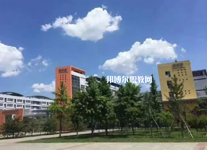 紅河州民族師范學(xué)校2022年學(xué)費(fèi)、收費(fèi)多少