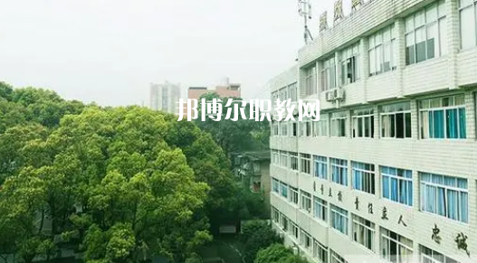德宏州中等職業(yè)學(xué)校2022年學(xué)費(fèi)、收費(fèi)多少