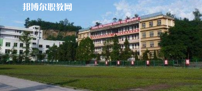 岳池職業(yè)技術(shù)學(xué)校2022年報(bào)名條件、招生要求、招生對(duì)象