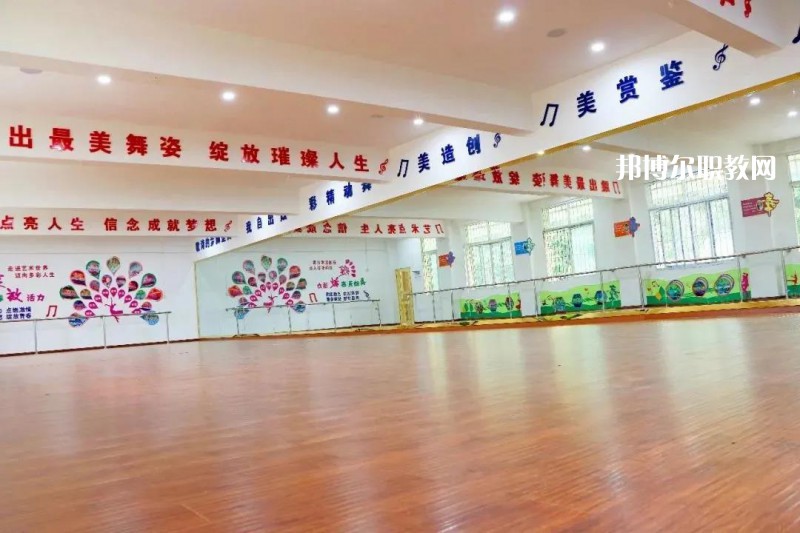 宜賓敘州區(qū)柳嘉職業(yè)技術(shù)學(xué)校2022年報(bào)名條件、招生要求、招生對(duì)象