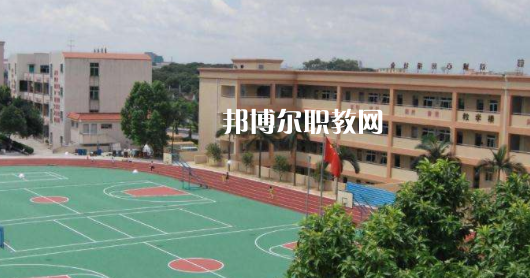 楚雄醫(yī)藥高等?？茖W校2022年報名條件、招生要求、招生對象