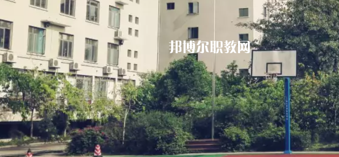 云南冶金高級(jí)技工學(xué)校2022年學(xué)費(fèi)、收費(fèi)多少